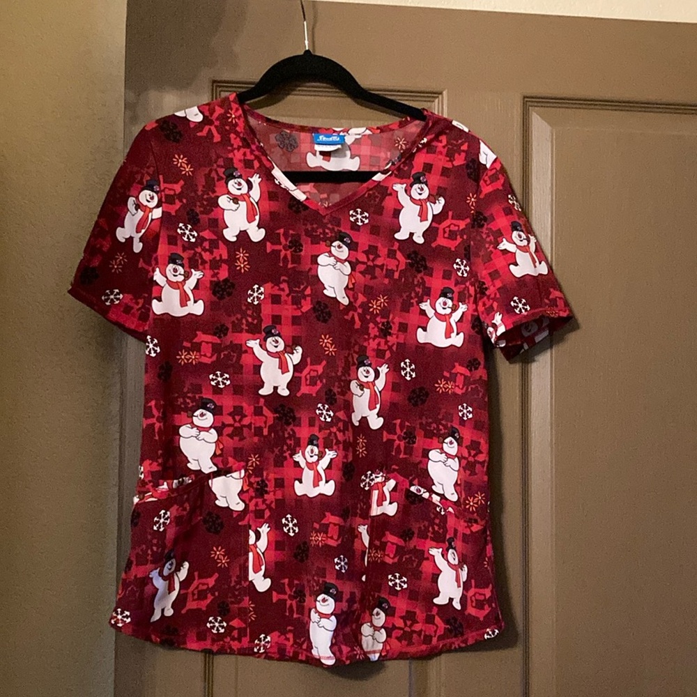 Frosty the Snowman Scrub Top Like New!